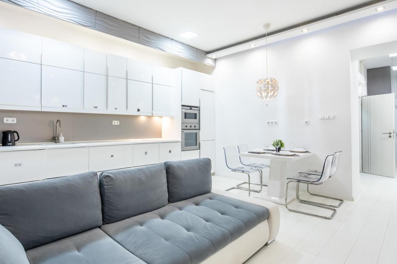 Cozy & Central Apartment With 2-Bedroom Budapest Kültér fotó
