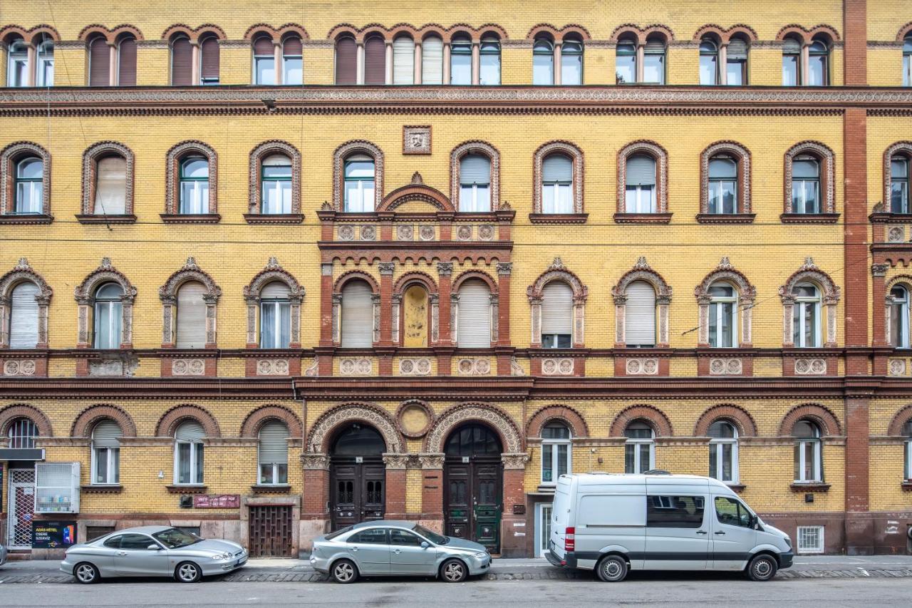 Cozy & Central Apartment With 2-Bedroom Budapest Kültér fotó